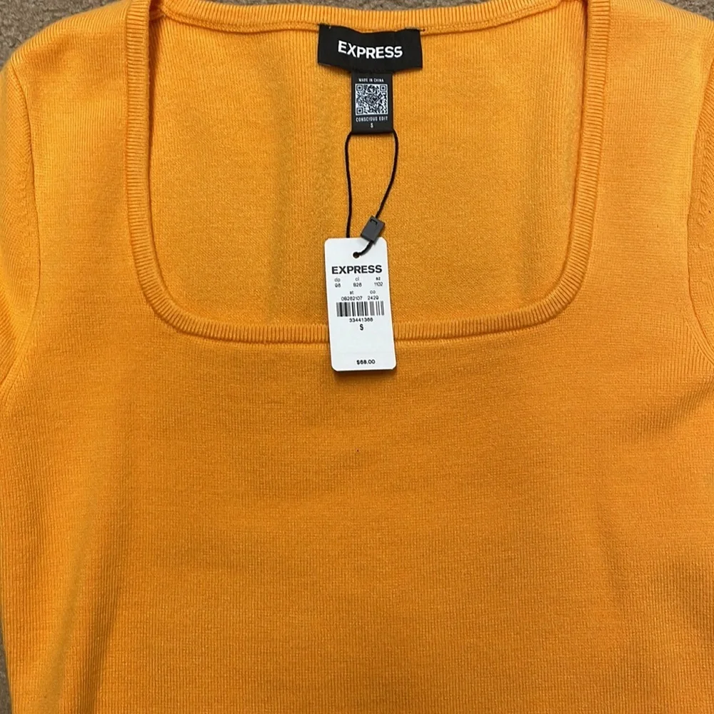 Express women cropped long sleeve shirt. Small. NWT - Picture 4 of 5